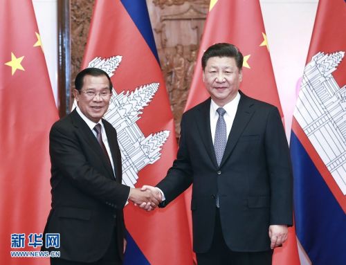 　1月21日，国家主席习近平在北京钓鱼台国宾馆会见柬埔寨首相洪森。新华社记者 庞兴雷 摄