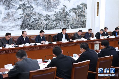 4月2日，全国人大常委会在北京召开中小企业促进法执法检查组第一次全体会议。中共中央政治局常委、全国人大常委会委员长栗战书出席会议并讲话。 新华社记者 饶爱民 摄　