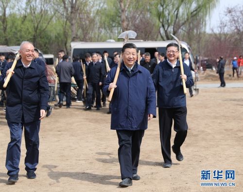 　4月8日，党和国家领导人习近平、栗战书、汪洋、王沪宁、赵乐际、韩正、王岐山等来到北京市通州区永顺镇参加首都义务植树活动。新华社记者 鞠鹏 摄