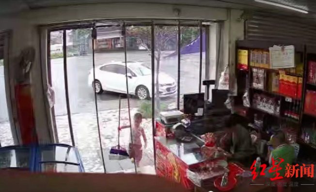 红星新闻|成都5岁男童失联8天：李子涵资料照片 曾进入监控盲区