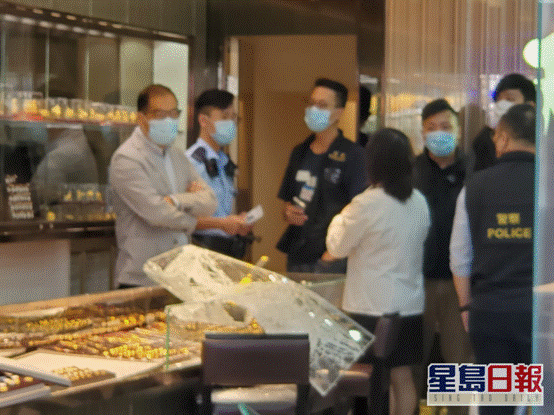 环球网|香港又发生抢劫案 3人手持大铁锤洗劫珠宝店