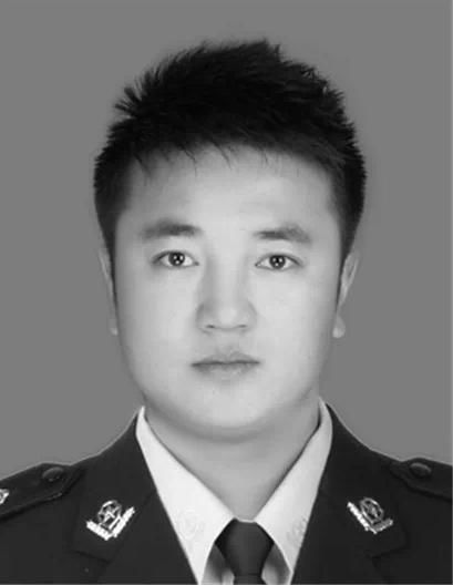央视新闻客户端|越野车恶意碾压拖行致交警殉职 内蒙古交警石光宇照片