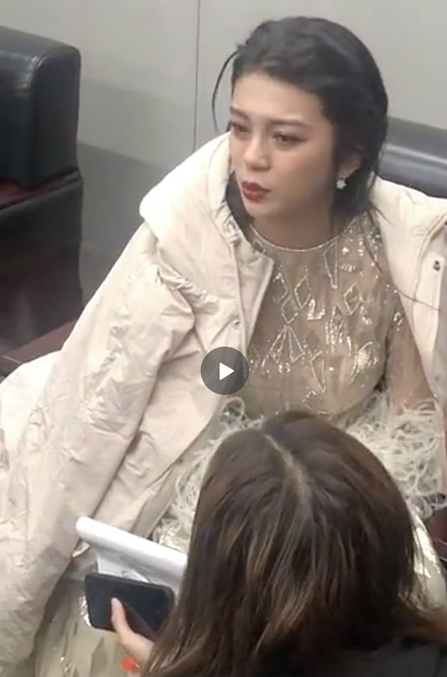  谈莉娜被记者问哭怎么回事 谈及被肖战骂印度黑女事件