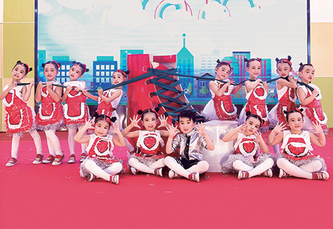 黄羽恬 郭梓楠 吴钰涵 林诗涵 黄芷悦 杨淳婕 潘梓馨 吴思颖 王薏馨 肖钰淼 高恩甯 杨梓 林梓菡