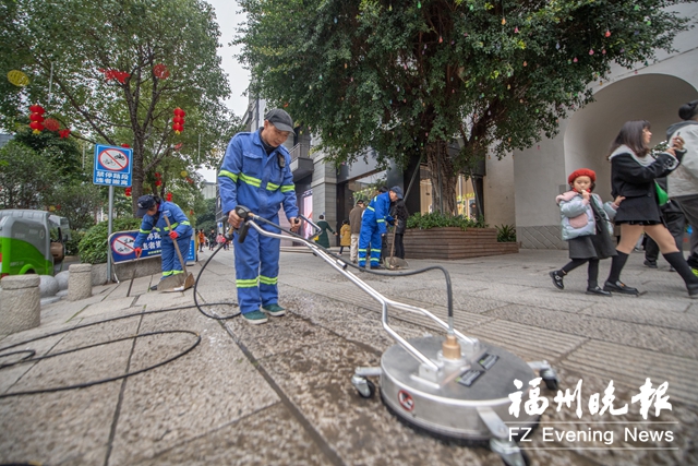 福州：城市精细化管理不打折 市民享佳节