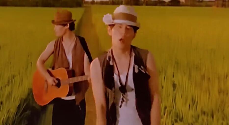 原来《稻香》是周杰伦为汶川地震而写：借童趣疗伤