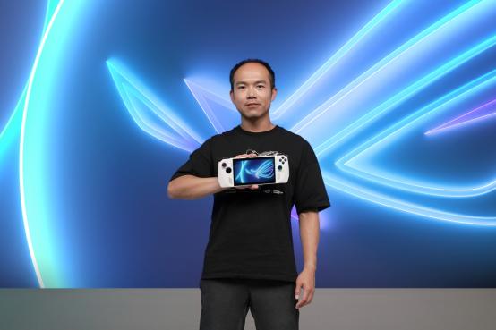 ROG首款掌机发布:AMD定制处理器与120Hz电竞屏加持 3A游戏全场景畅玩