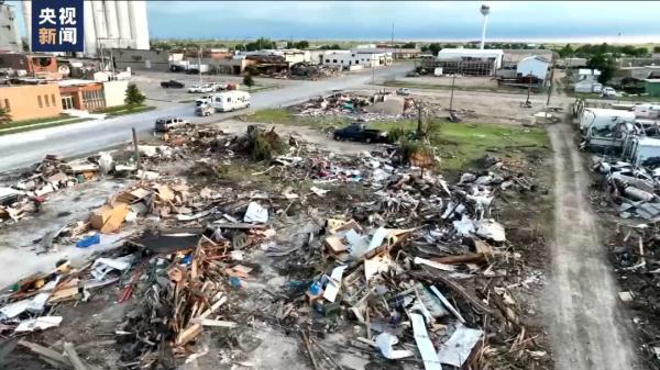 美国超4000万人面临高温警报 有地方体感温度达49℃