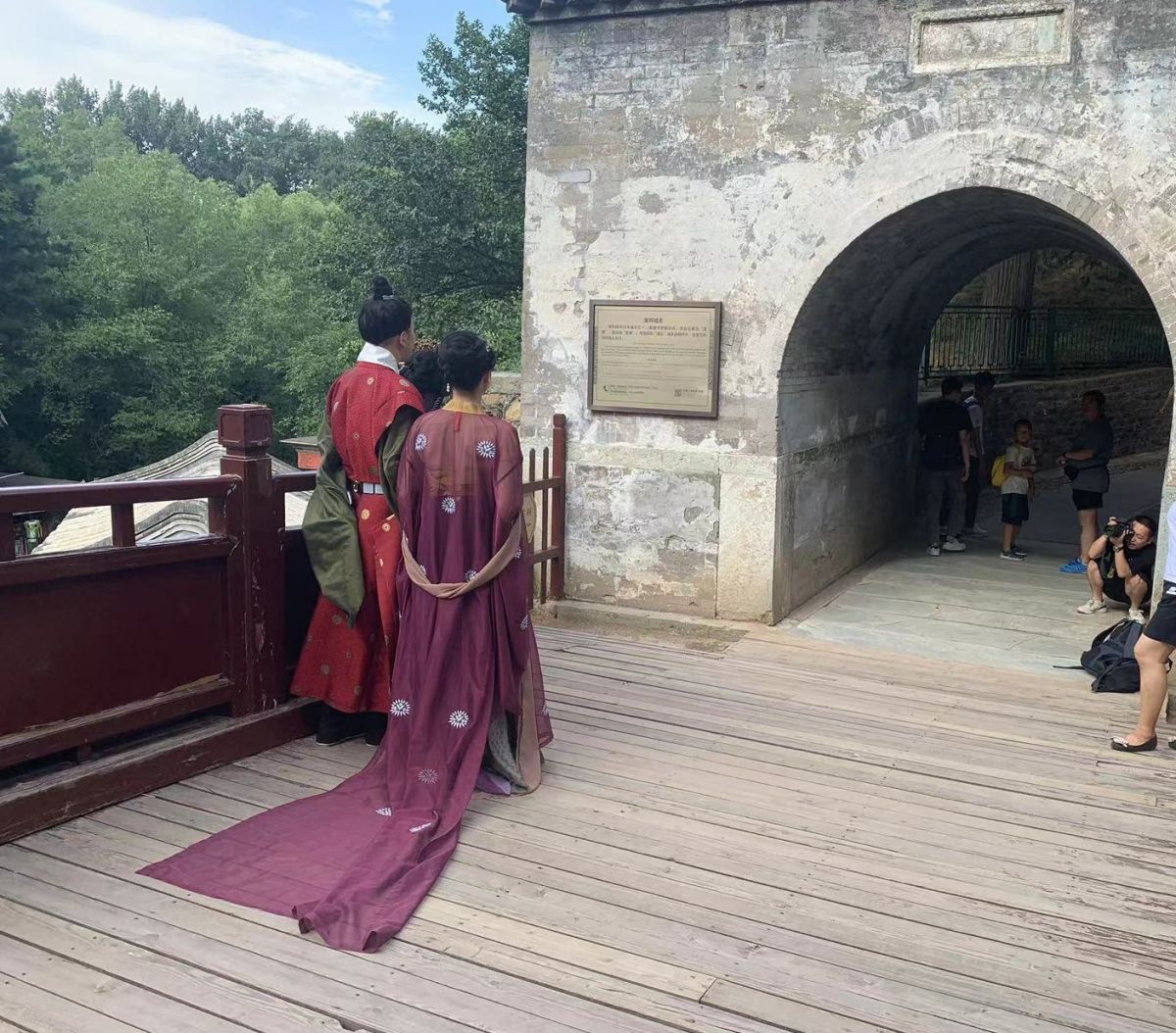 商业拍摄盯上颐和园 园方回应:禁止商业性拍摄