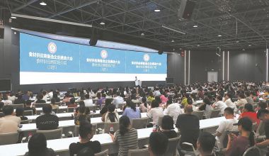 學(xué)校誰供餐 家長來票選  