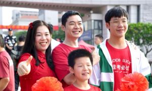 現(xiàn)場(chǎng)直擊！高考首日泉州學(xué)子奔赴考場(chǎng)