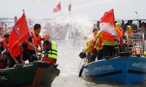泉州石獅：海上潑水節 再續兩岸情