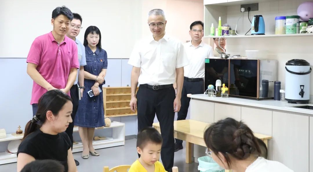 鯉城區委主要領導帶隊調研鯉中街道，召開“大黨委”聯席會議