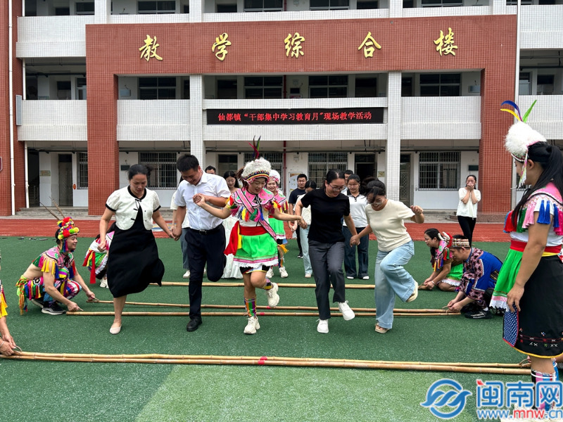 华安仙都镇：干部学非遗技艺  争当全域文旅提升“先行者”