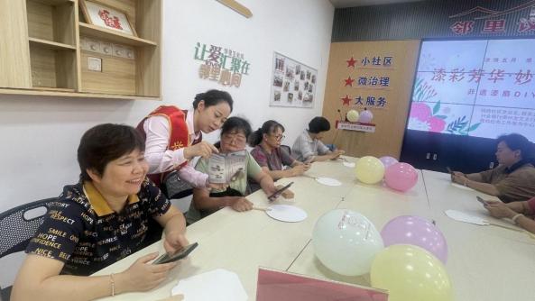 兴业银行漳州分行持续开展人民币宣传活动