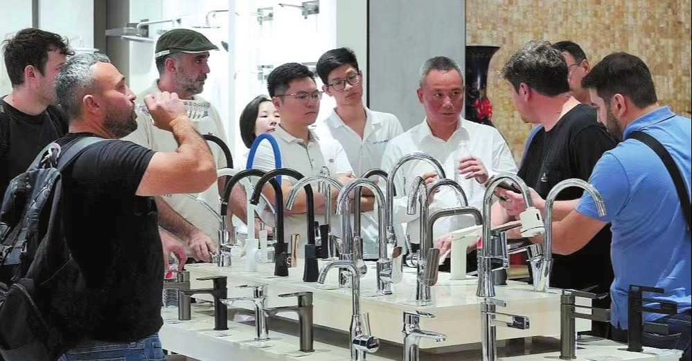 南安企业抱团出海开拓南美市场  成功签订2万套建材采购协议