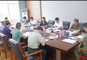 洛江區(qū)委常委會召開會議