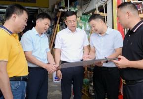 德化縣縣長吳志樸調(diào)研城區(qū)防洪排澇工作并召開工作調(diào)度會