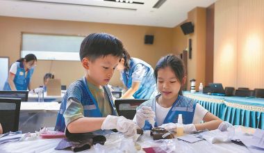 暑期研學(xué)：在行走中遇見更生動的教育