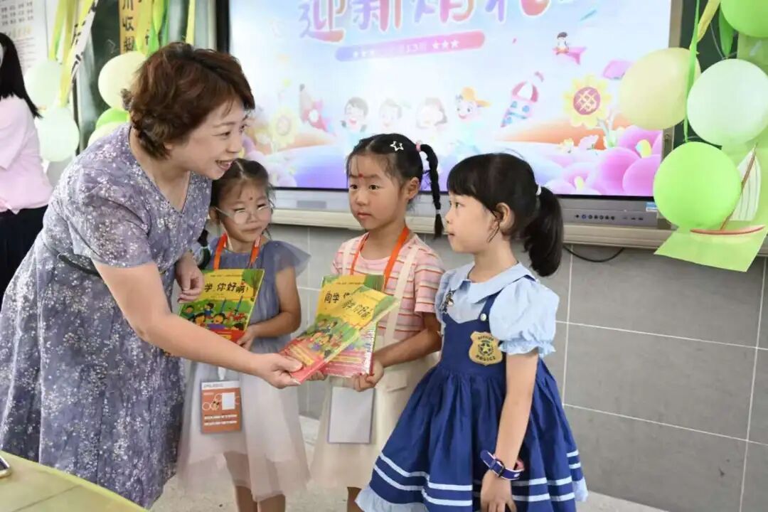 开学啦！新同学到来，超有仪式感