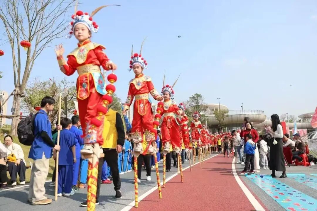 2025年芗城区国庆文艺晚会活动.jpg