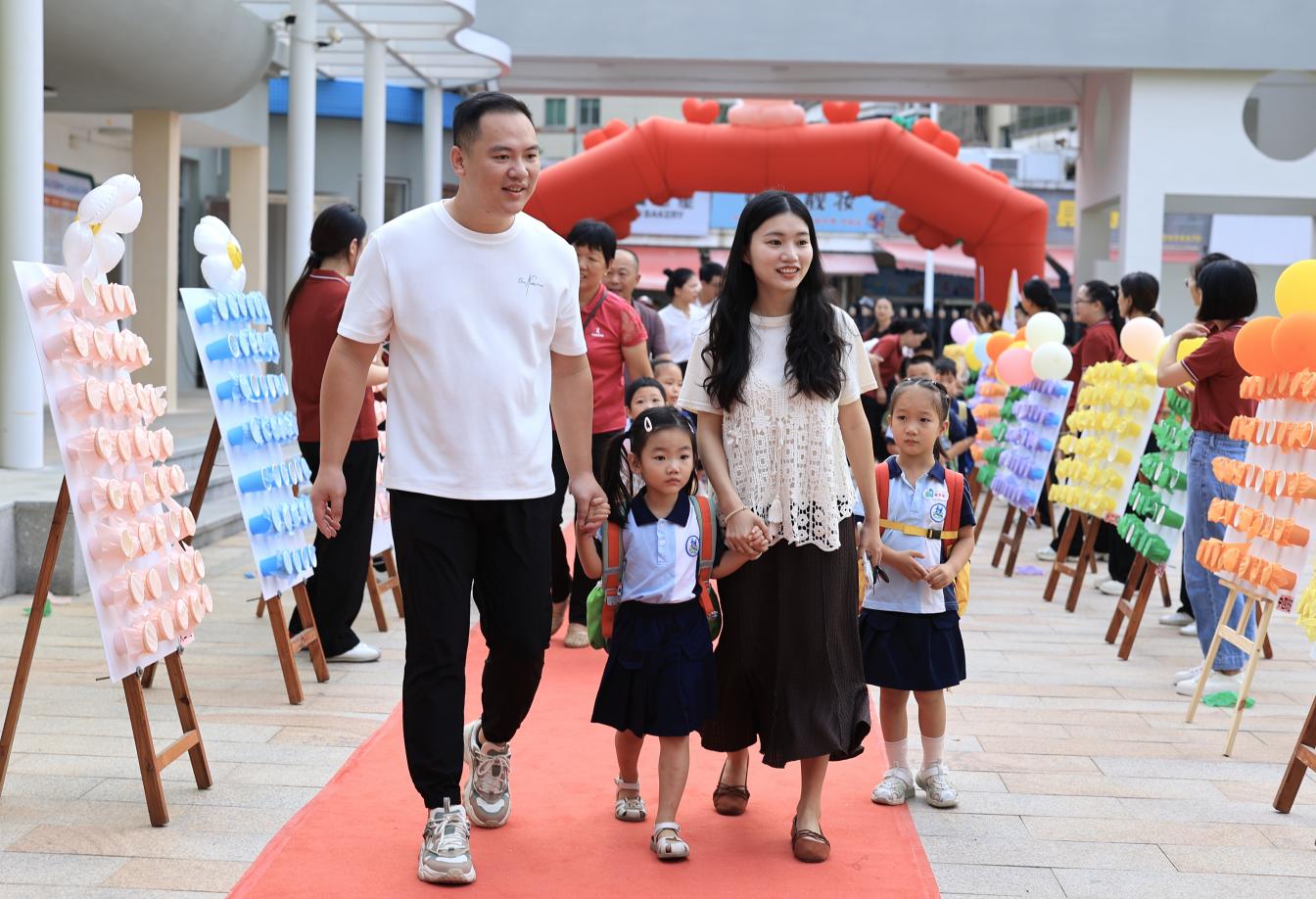 泉港区近9700名幼儿喜迎开学