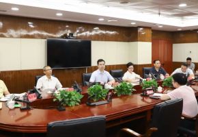 豐澤區(qū)政府常務(wù)會(huì)議、黨組（擴(kuò)大）會(huì)議和理論學(xué)習(xí)中心組學(xué)習(xí)會(huì)召開