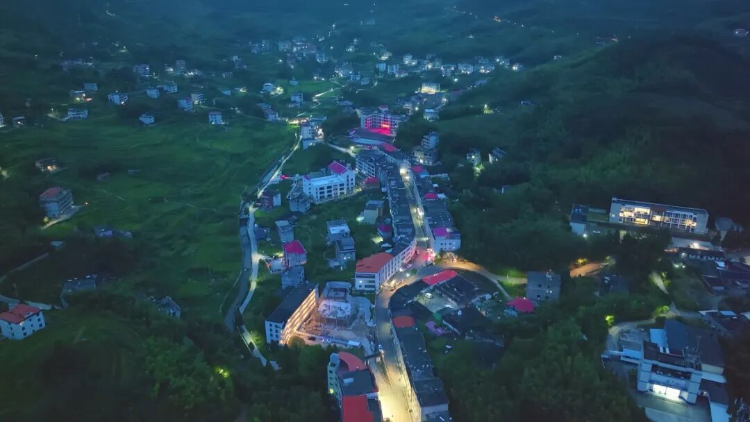 永春呈祥乡新增400多盏路灯 