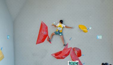 攀巖全錦賽：廣東中山14歲中學(xué)生選手包攬雙冠