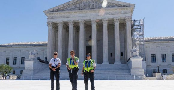 事關(guān)1萬億 美最高法院11月審議政府關(guān)稅合法性