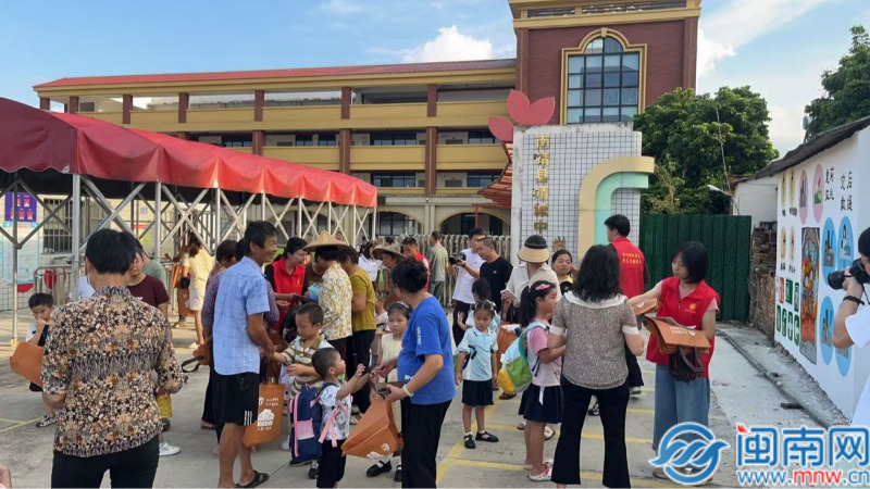 漳州市地震局创新开展防震减灾科普墙绘宣传进农村活动