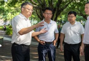 吴毓舟“四不两直”检查督导爱国卫生运动开展情况