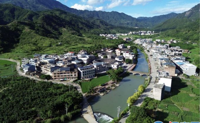 ​平和大溪：下村村圆楼增“亭”彩 文化促振兴