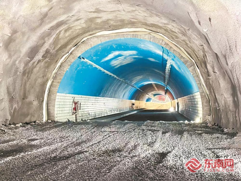 国道G228线福鼎市首座隧道贯通