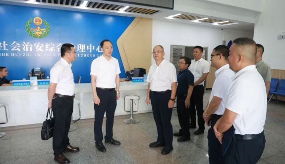 华安县委书记调研社会稳定和社会治理工作