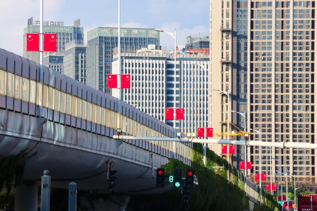丰泽处处“中国红” 街巷国庆氛围浓 