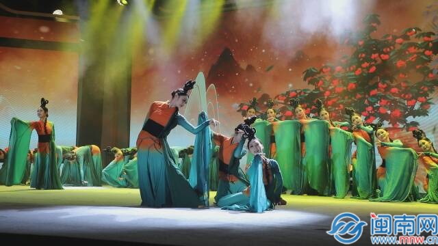 云霄县举办国庆中秋晚会 共庆佳节展风采