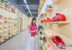 一双拖鞋串联起文化与经济双重价值 泉州文旅宣传片带火“拖鞋漫游”