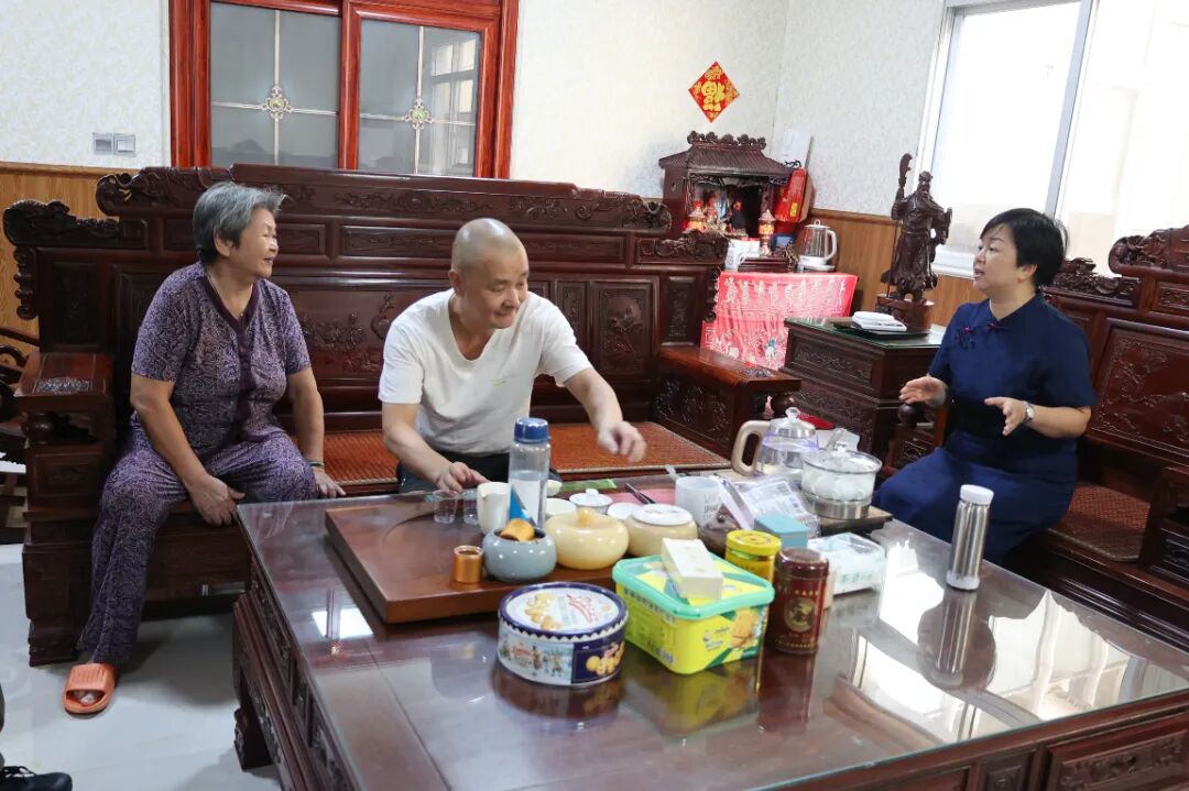 九九重阳 情牵两岸 | 漳州市台联走访慰问高新区老龄台胞