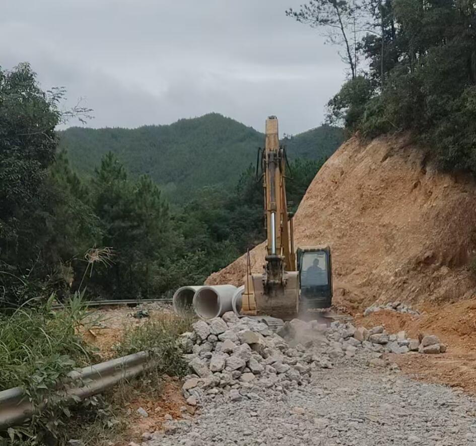 诏安县官陂镇全力推进乡道Y415下上线龙磜村路段水毁修复工程