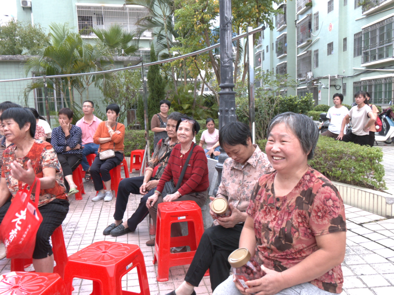 华安重阳 “暖镜头”：联欢、慰问、健康服务……