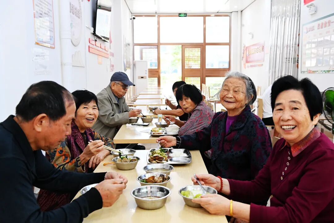 @南安人 这是你想要的晚年吗？容颜已改，热爱滚烫！