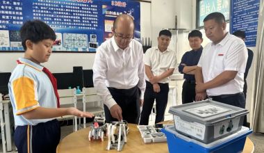 诏安县县长带队调研教育工作