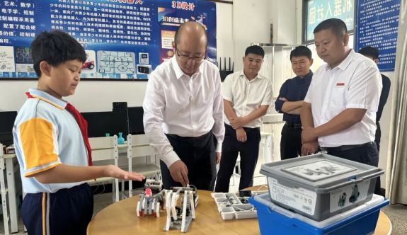 诏安县县长带队调研教育工作