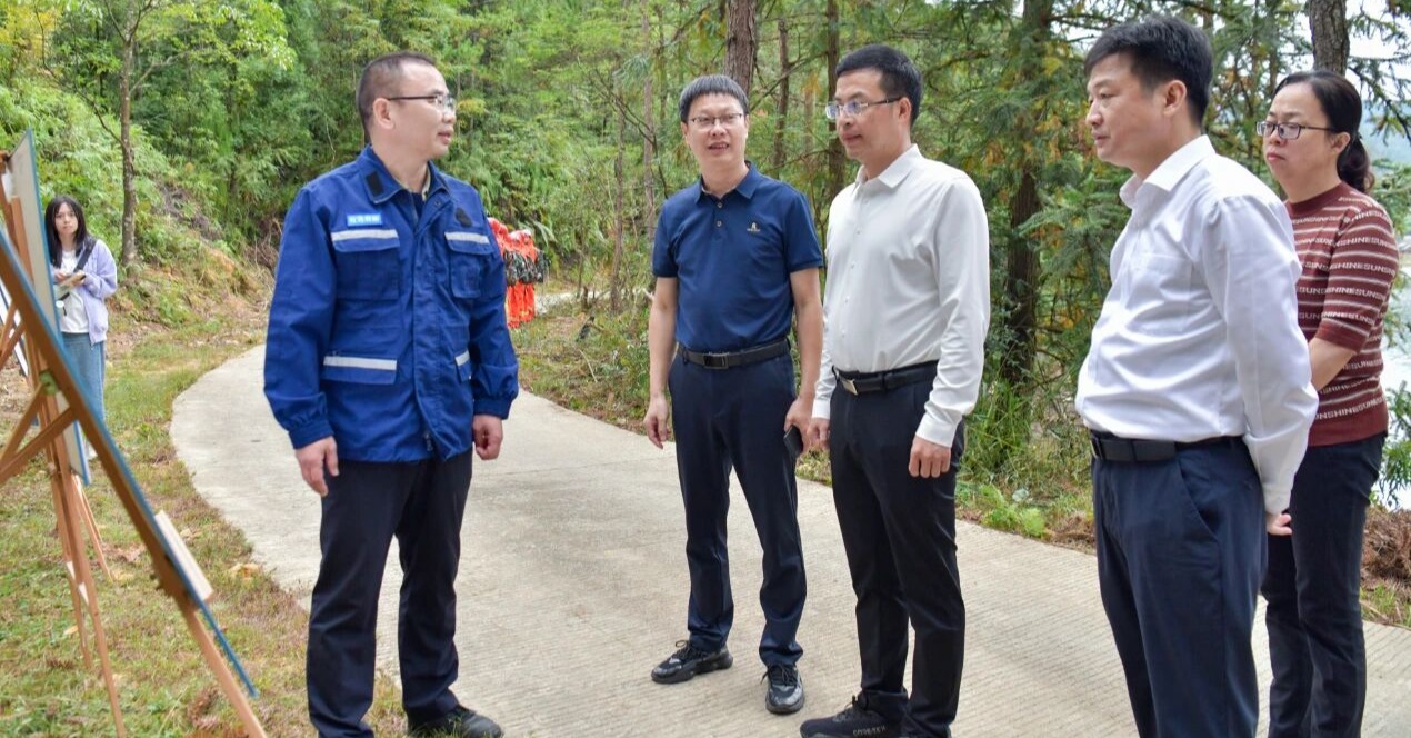 德化县县长吴志朴开展安全生产日检查