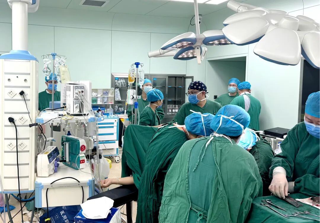 4小时“生死时速” 漳州市第五医院与漳州市医院多学科联手击退“产科死神”