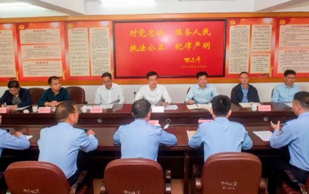 德化縣縣長吳志樸檢查道路交通安全工作