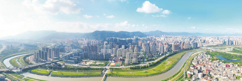 蜿蜒伸展的木蘭溪穿越城廂城區(qū)。 蔡新添 攝