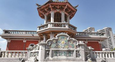 彩瓷綴檐 中西合璧 閩南建筑的另類“簪花”