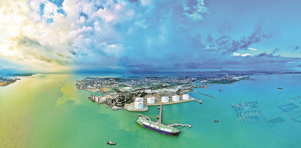 向海而兴的秀屿港 杨艳平 摄